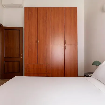 Domus Fornaci Aparthotel